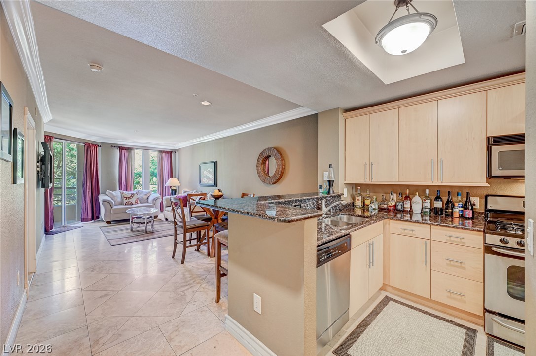 230 East Flamingo Road 333 Property Photo 9
