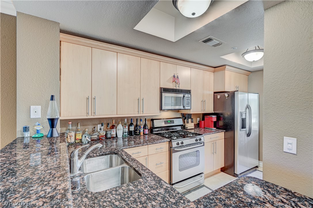 230 East Flamingo Road 333 Property Photo 21