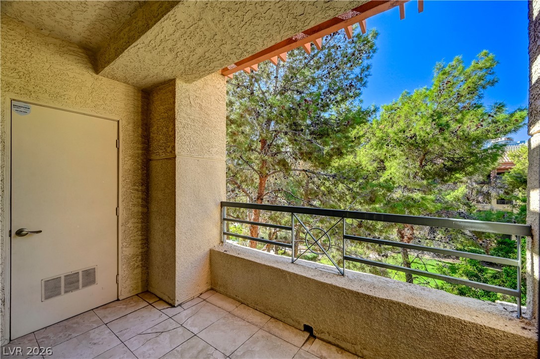 230 East Flamingo Road 333 Property Photo 38
