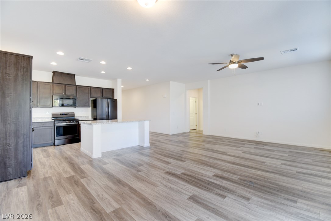 10764 Canary Blossom Avenue Property Photo 4