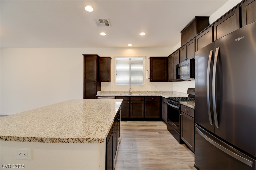 10764 Canary Blossom Avenue Property Photo 8