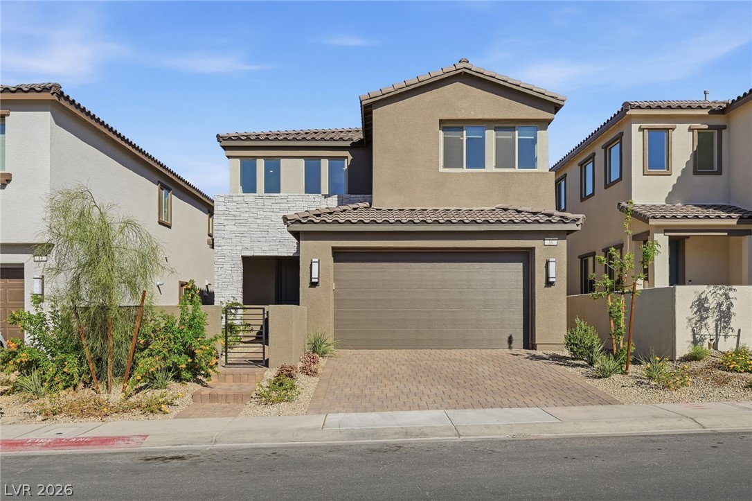 16 Via Montoro Property Photo 1