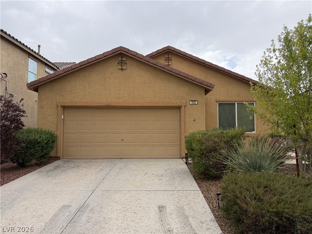 933 Aspen Cliff Drive Property Photo 1