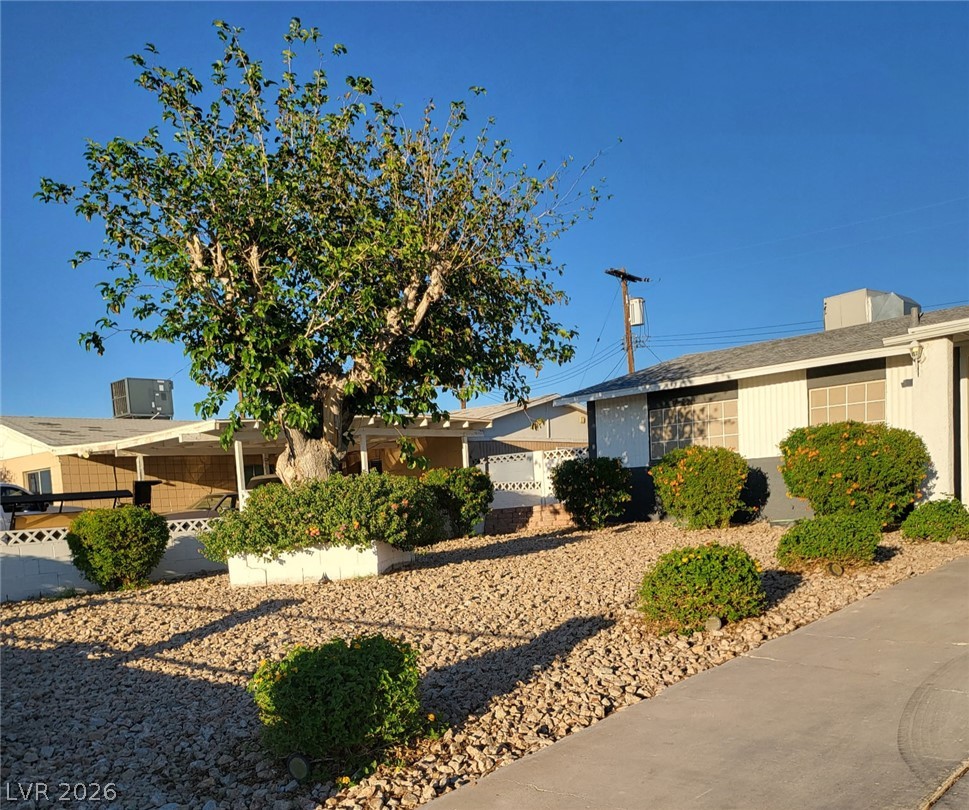 1812 Lexington Street Property Photo 2