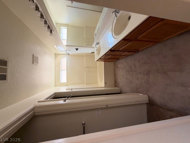2506 Lady Elizabeth Court Property Photo 12