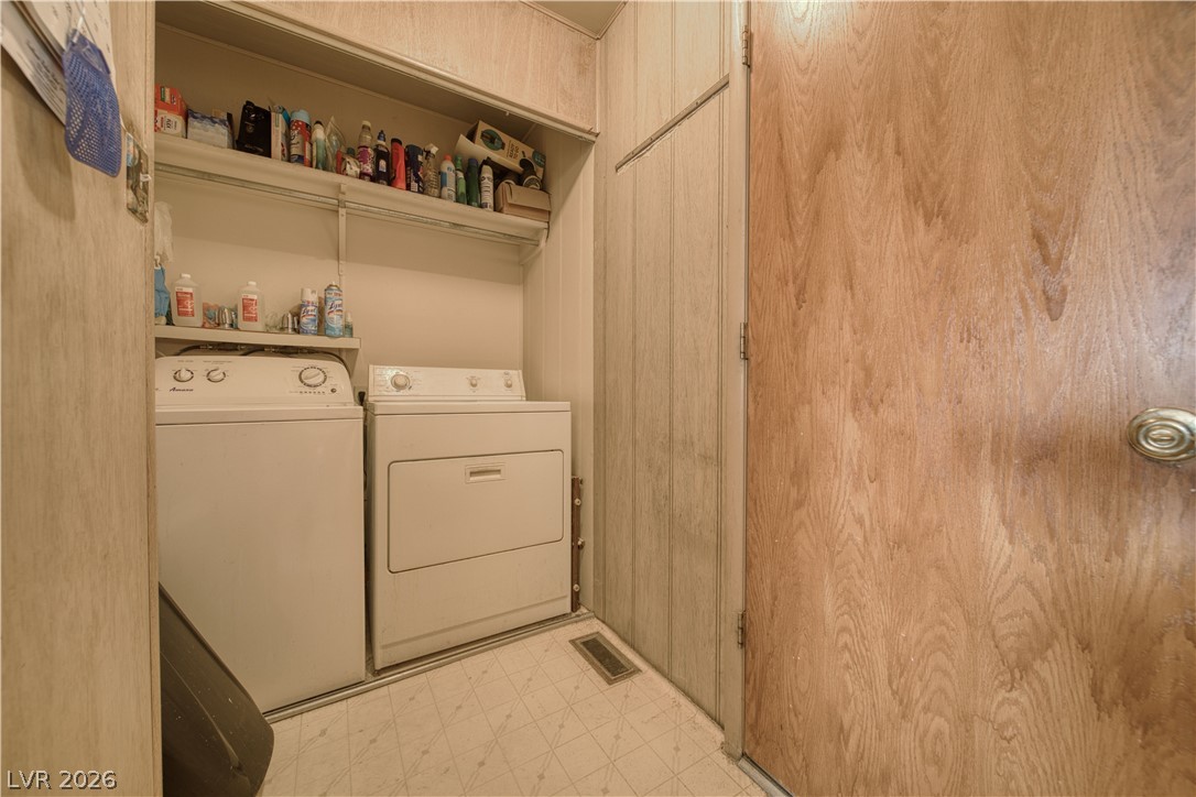 1260 Windy Lane Property Photo 7