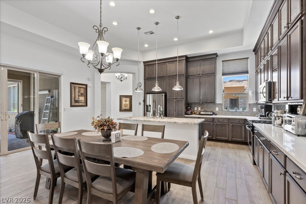 6722 Desert Crimson Street Property Photo 8