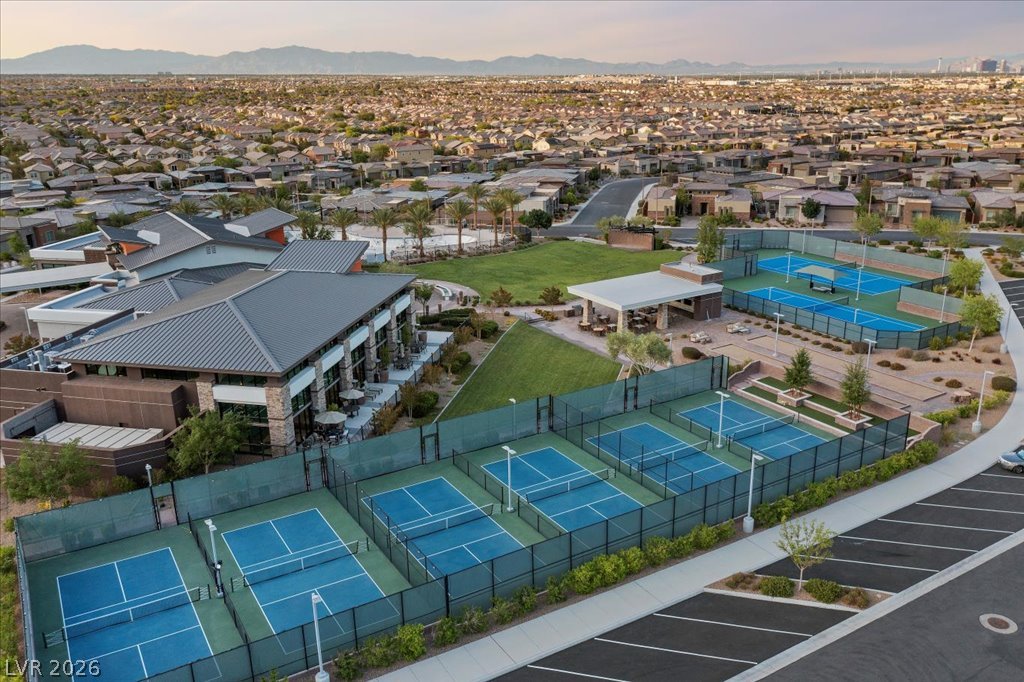 6722 Desert Crimson Street Property Photo 24