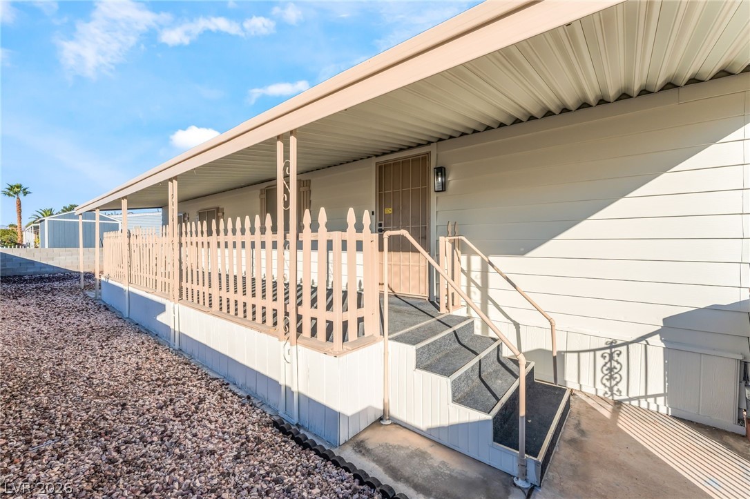 3361 Gulf Shores Drive Property Photo 4