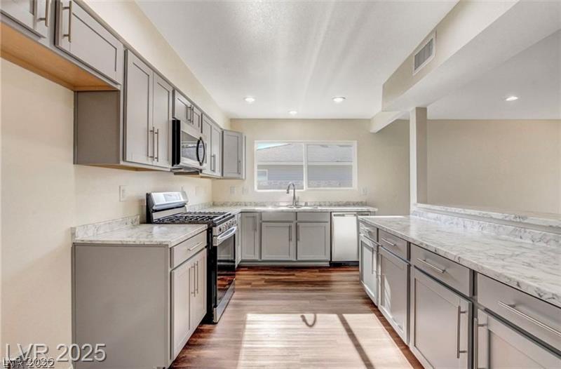 828 Eugene Cernan Street Property Photo 5