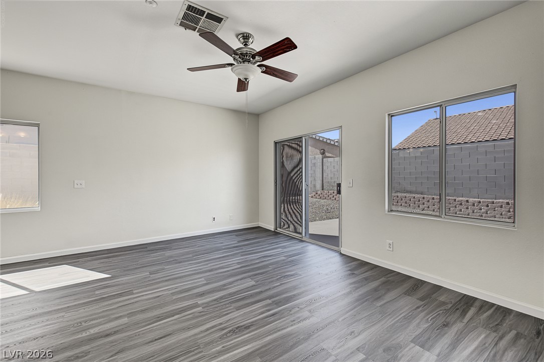 321 John Henry Drive Property Photo 10