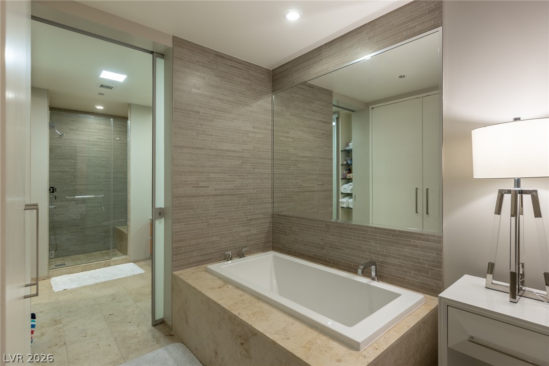 3722 Las Vegas Boulevard 3107 Property Photo 16