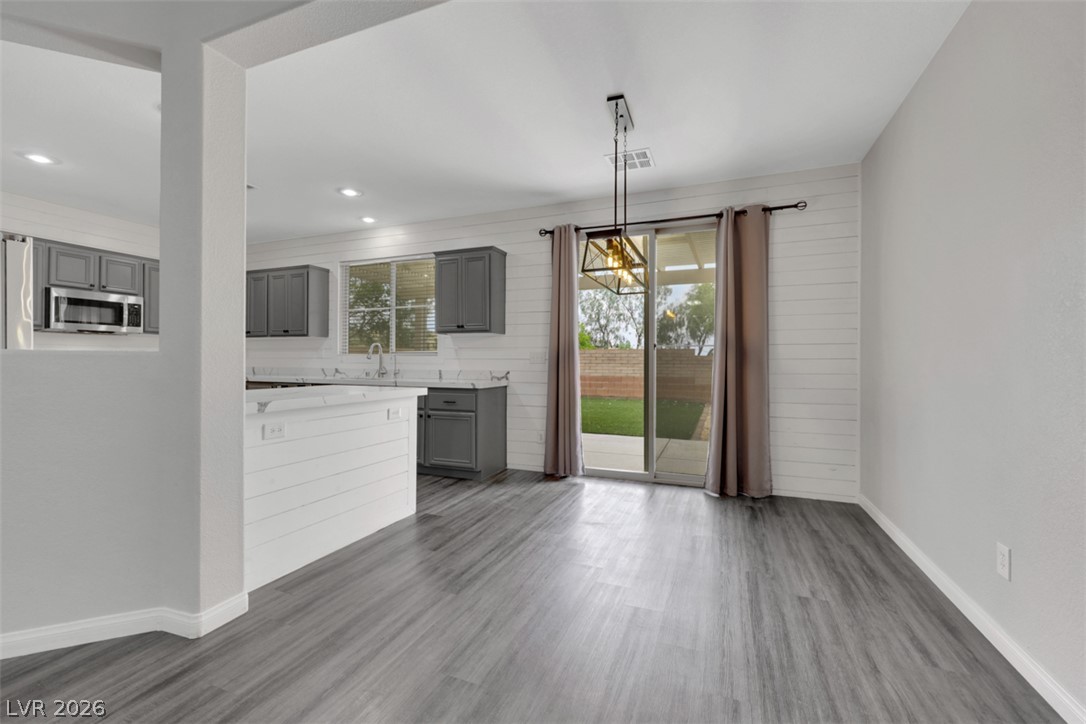 7830 Shingle Beach Street Property Photo 3