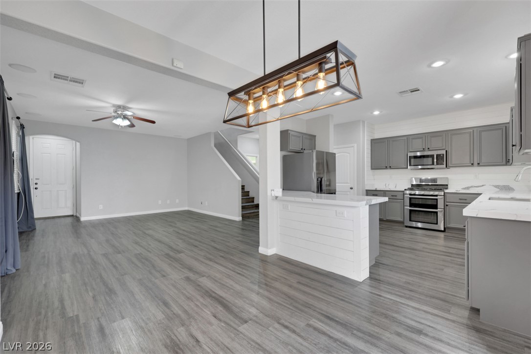 7830 Shingle Beach Street Property Photo 4