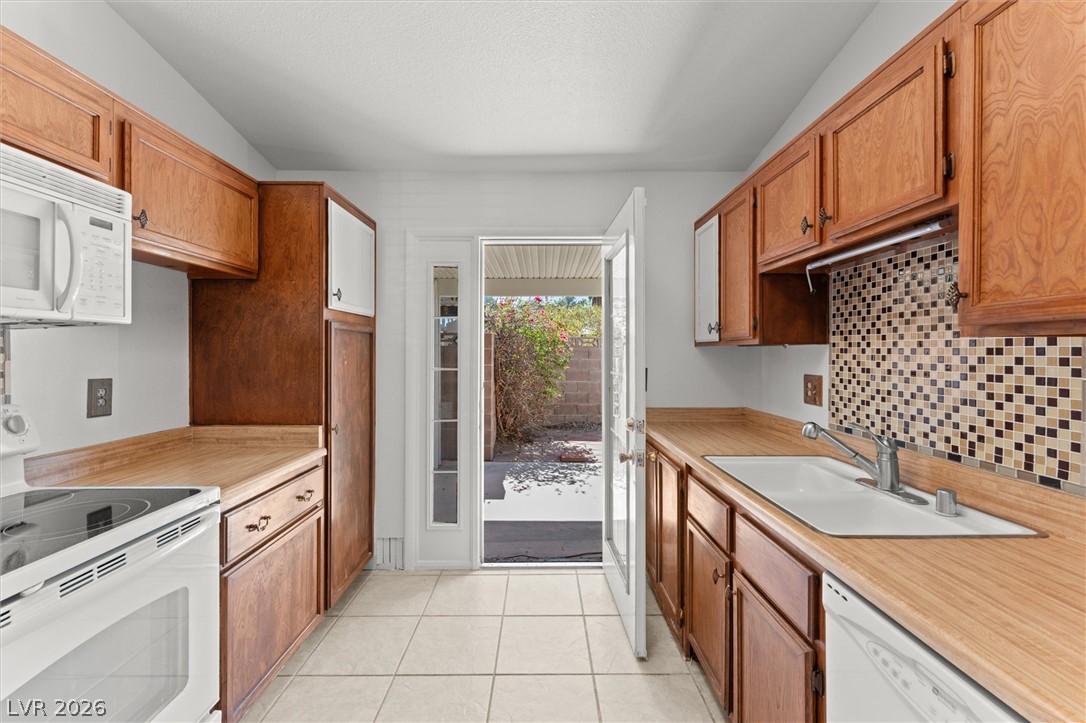6505 Smokey Pine Way Property Photo 13