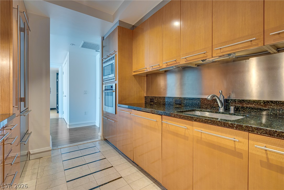 2700 Las Vegas Boulevard 2407 Property Photo 8