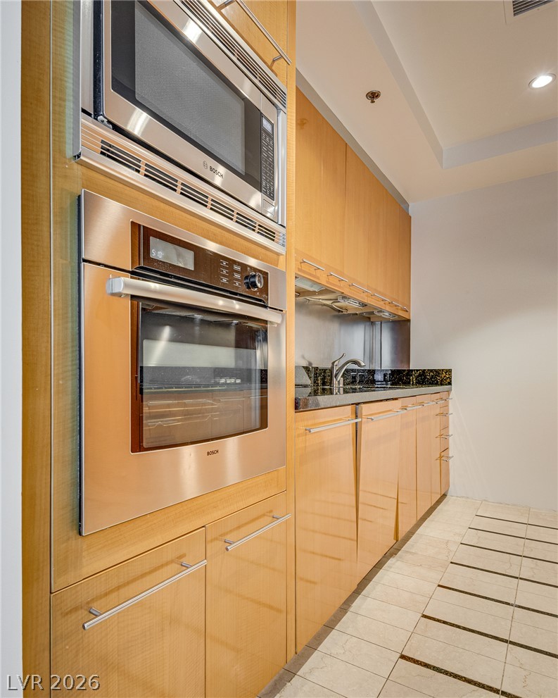 2700 Las Vegas Boulevard 2407 Property Photo 9
