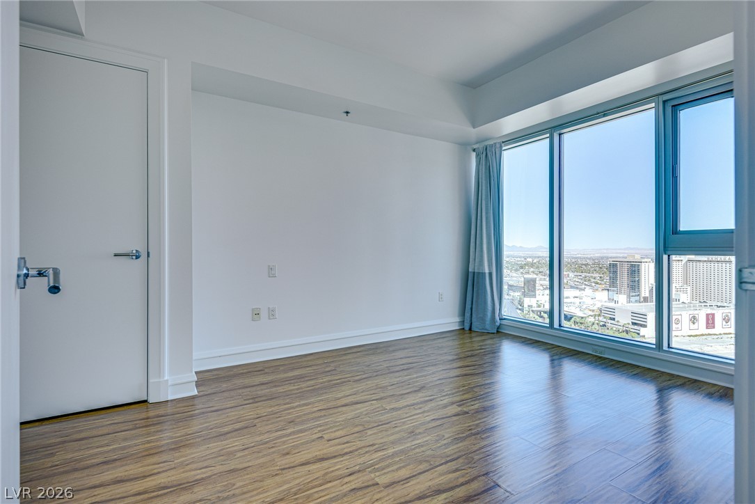 2700 Las Vegas Boulevard 2407 Property Photo 17