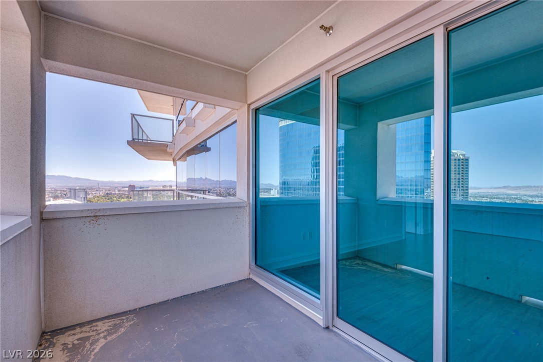 2700 Las Vegas Boulevard 2407 Property Photo 28