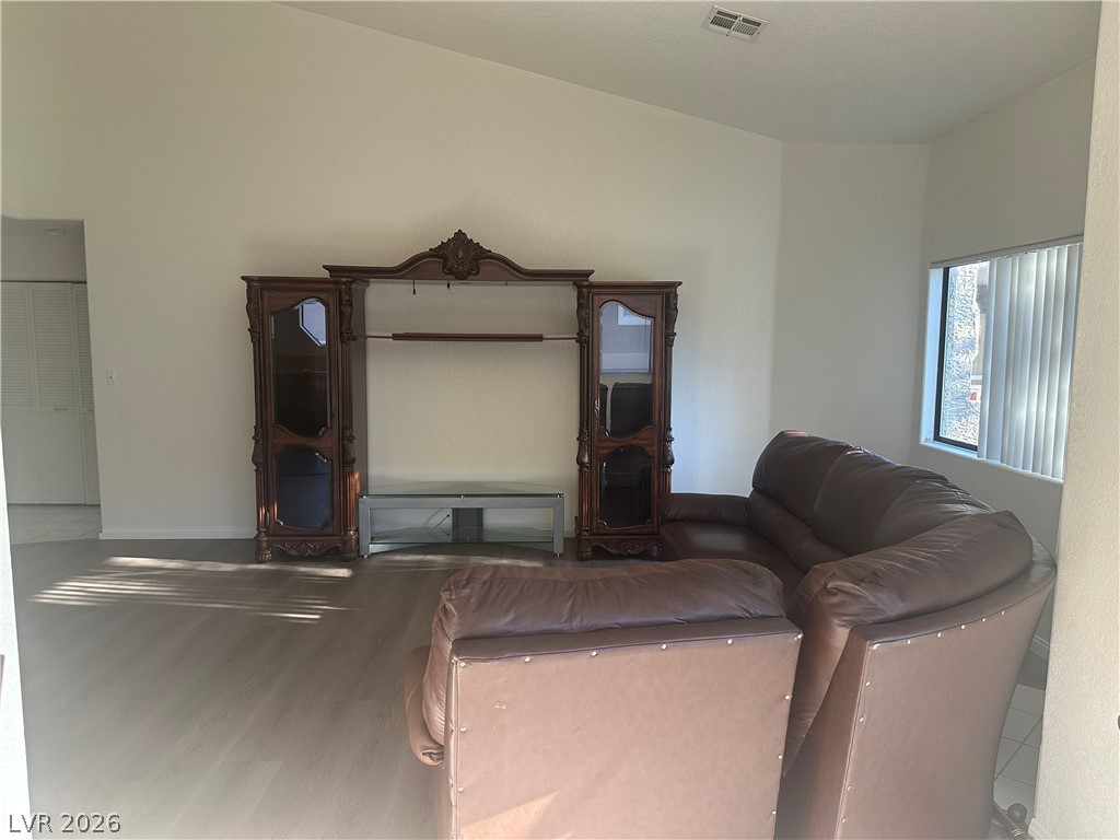 5054 South Rainbow Boulevard 202 Property Photo 8