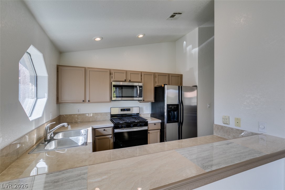 5054 South Rainbow Boulevard 202 Property Photo 14