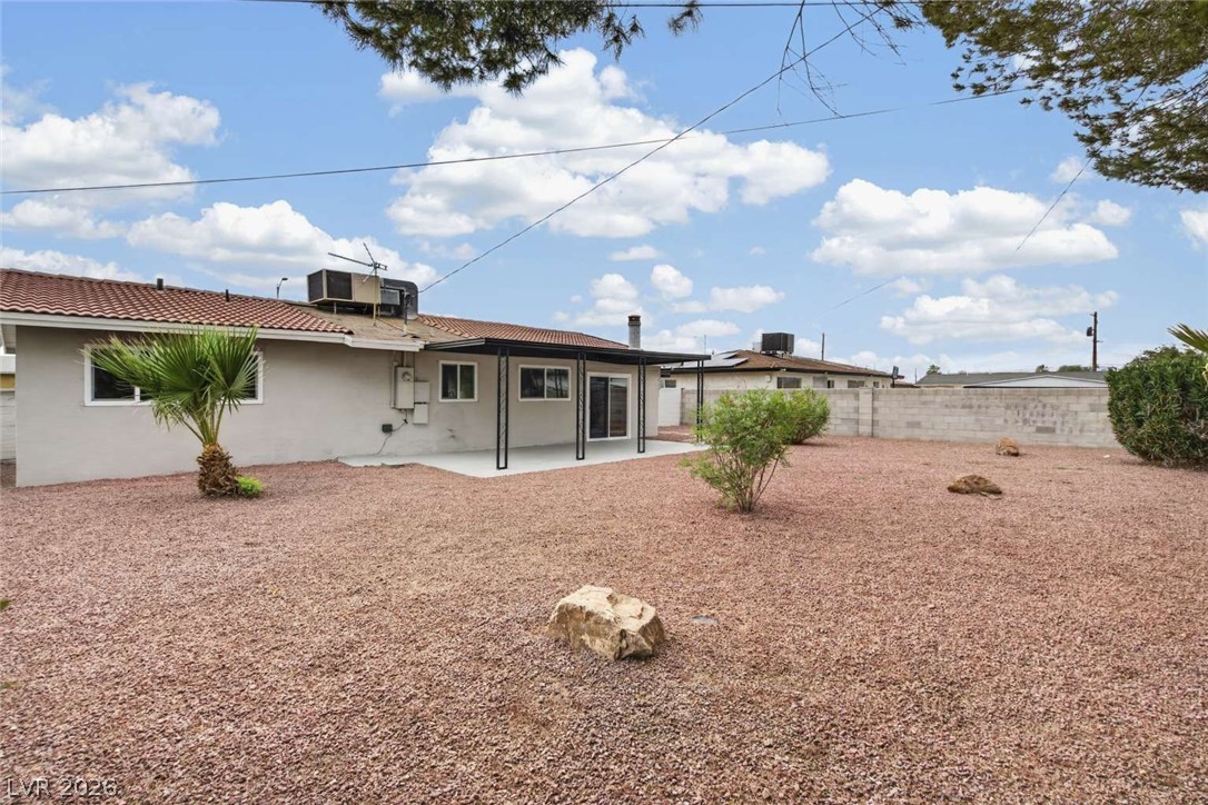 1669 North G Street Property Photo 18