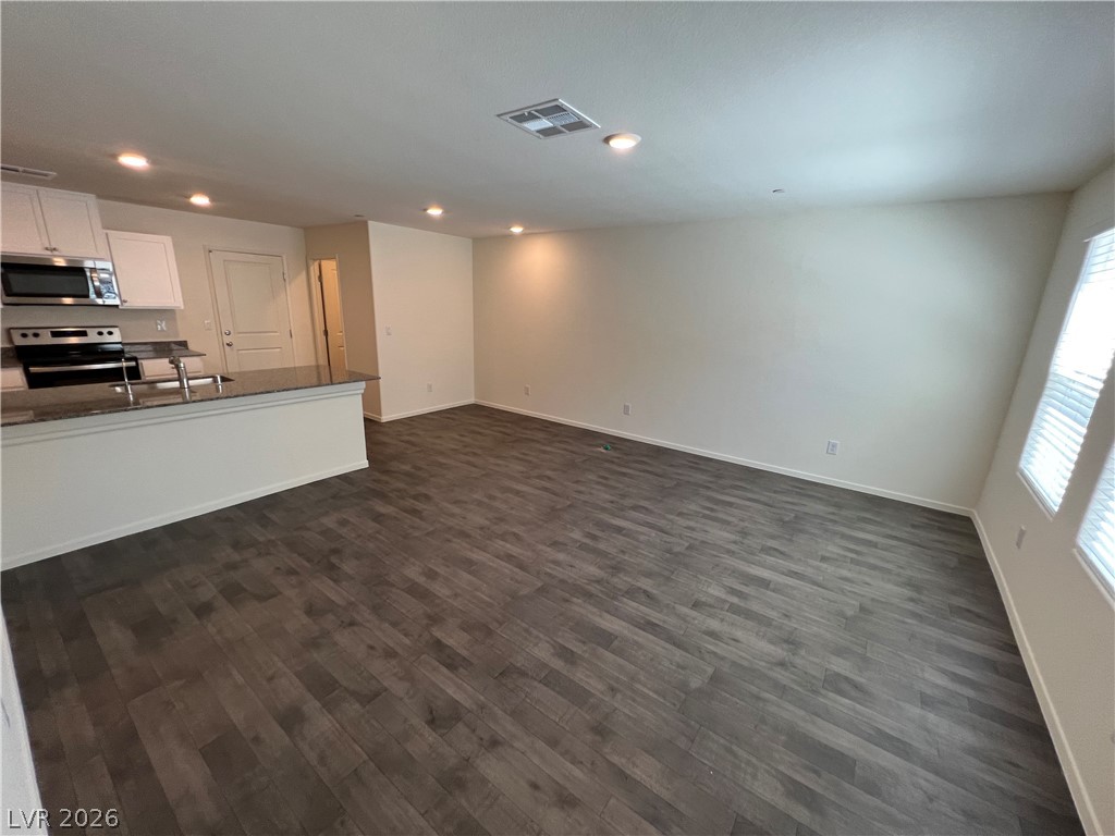1112 Ruby Sparrow Street Property Photo 1