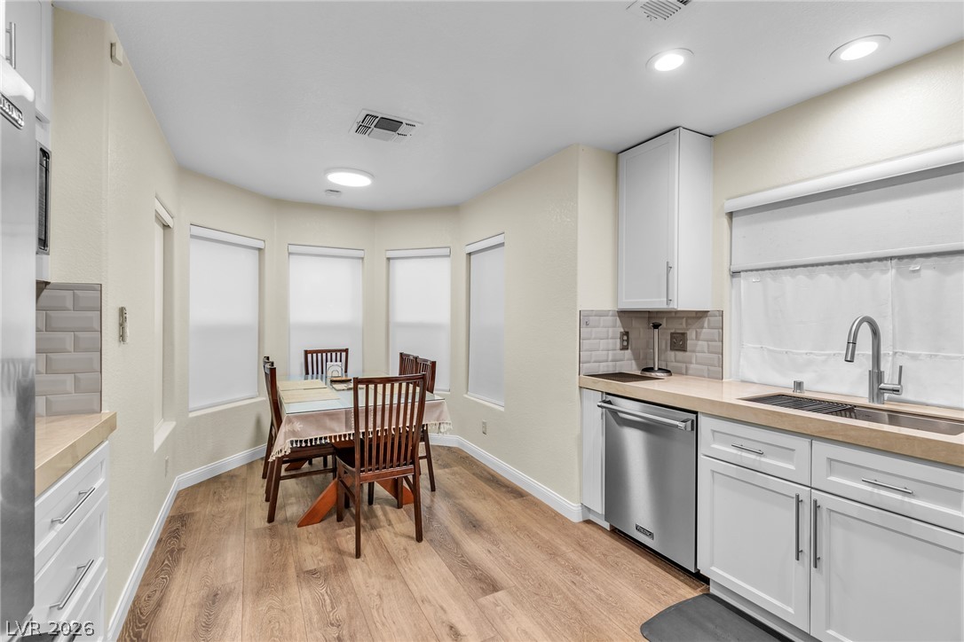 7044 Bright Springs Court Property Photo 16