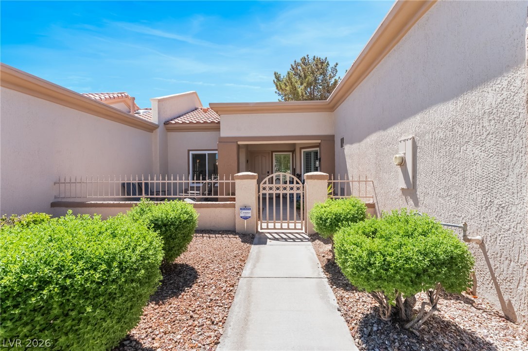 9369 Villa Ridge Drive Property Photo 5