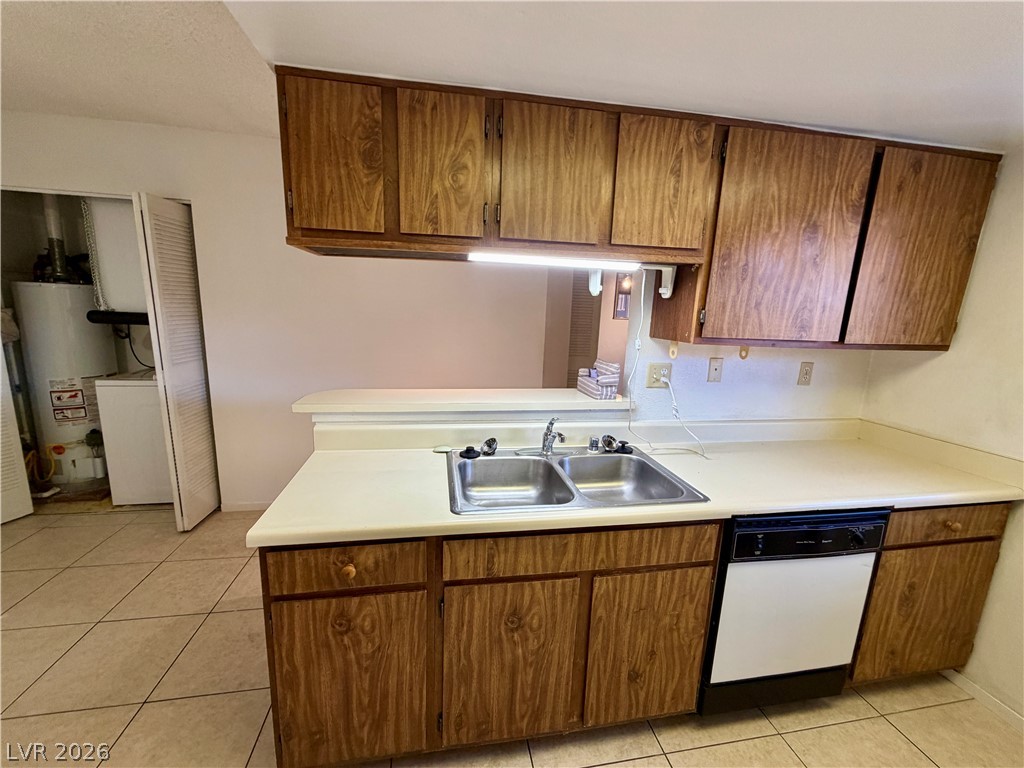 425 North Lamb Boulevard A Property Photo 5