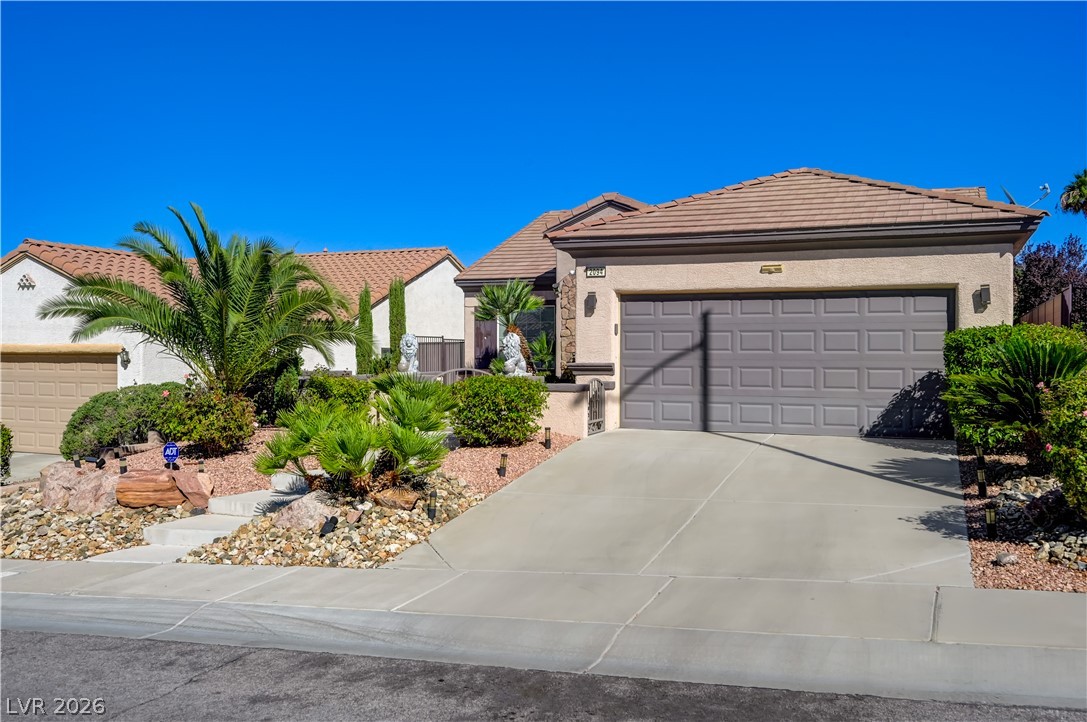2094 Sawtooth Mountain Drive Property Photo 2