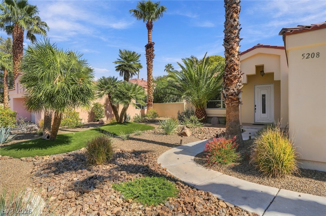 5208 Coral Glow Court Property Photo 4