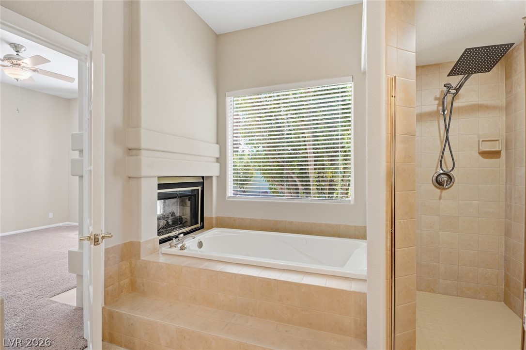 5208 Coral Glow Court Property Photo 47