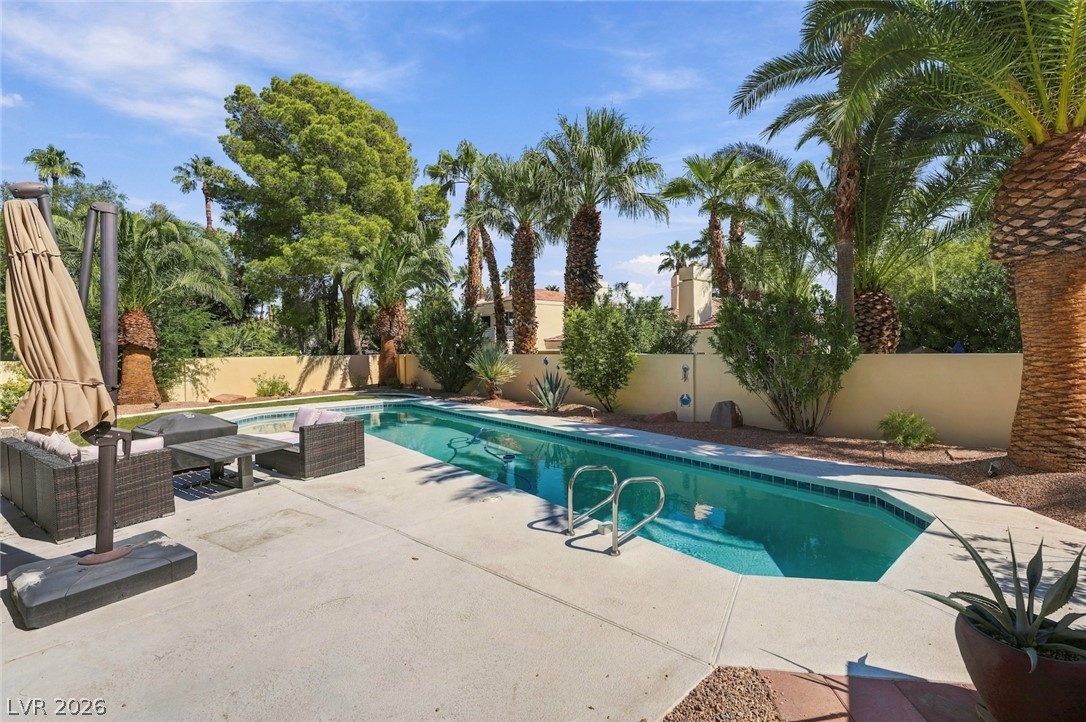 5208 Coral Glow Court Property Photo 58