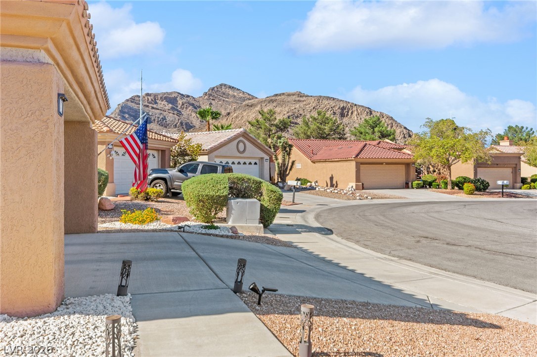 10721 Hunters Woods Place Property Photo 14
