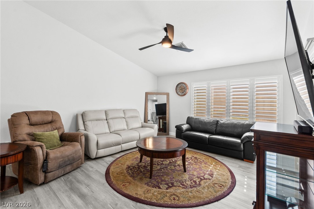 10721 Hunters Woods Place Property Photo 17