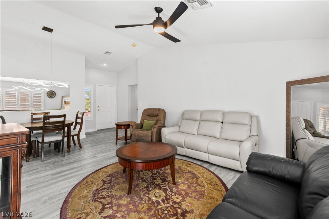 10721 Hunters Woods Place Property Photo 18