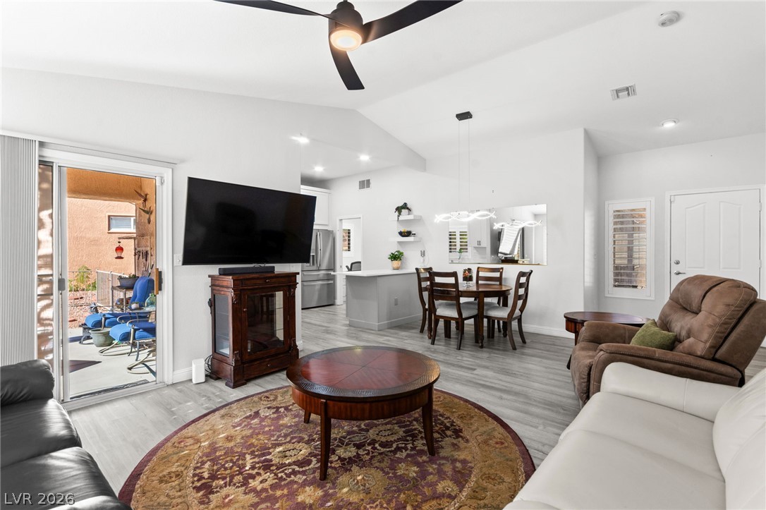 10721 Hunters Woods Place Property Photo 19