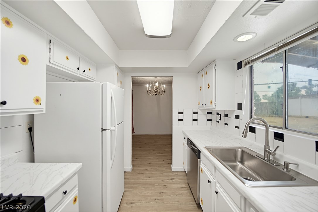 900 Coral Isle Way Property Photo 6