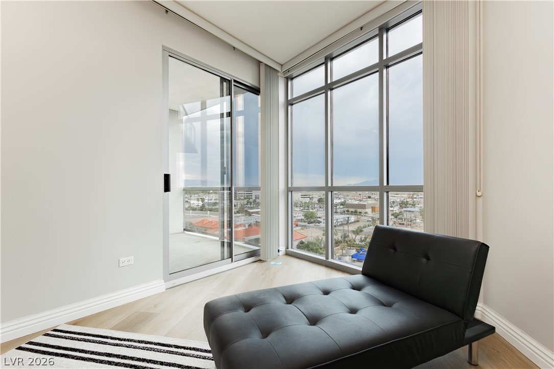 200 West Sahara Avenue 910 Property Photo 8