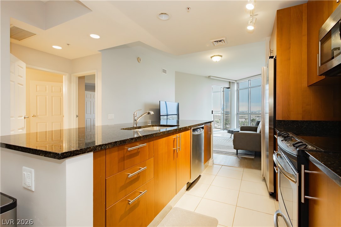 200 West Sahara Avenue 910 Property Photo 10