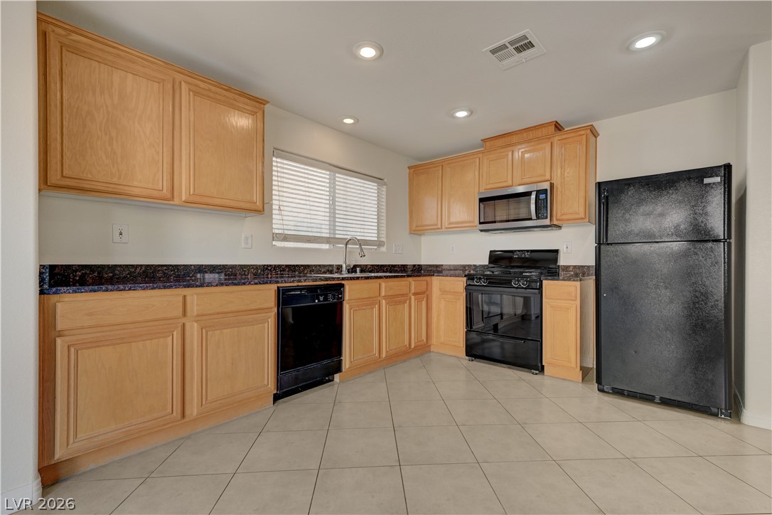 6412 Coral Flower Court Property Photo 18