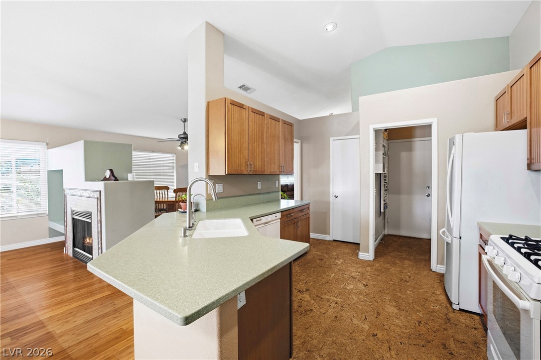 3611 Russian Olive Street Property Photo 9