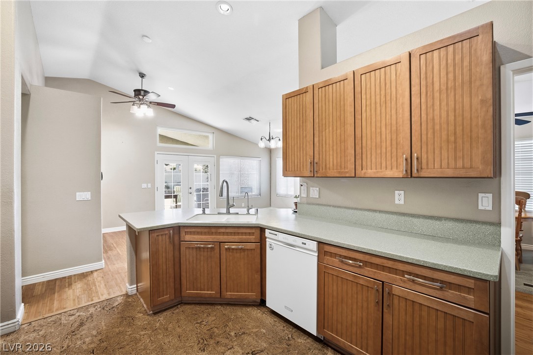3611 Russian Olive Street Property Photo 11