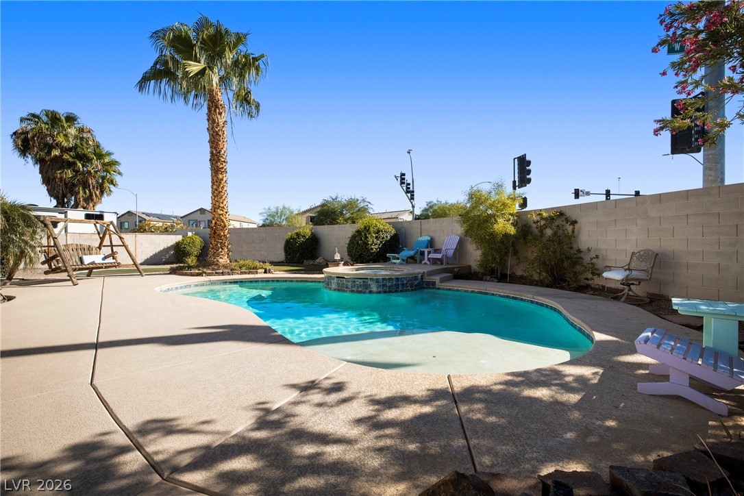 3611 Russian Olive Street Property Photo 23