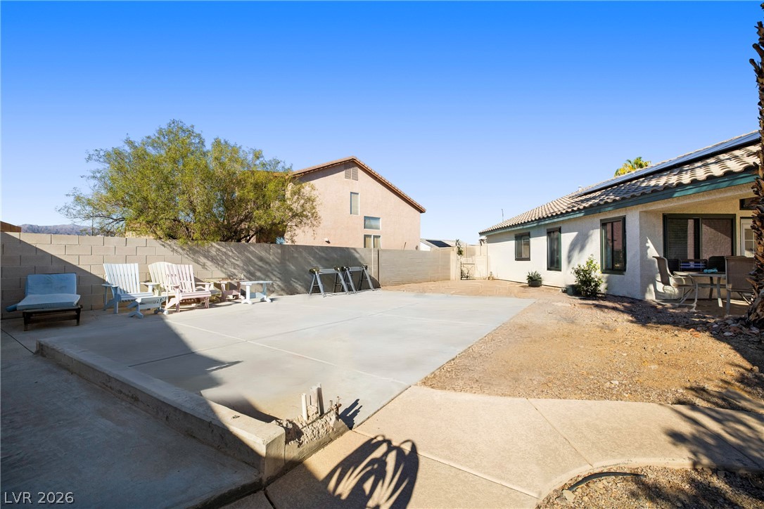 3611 Russian Olive Street Property Photo 24