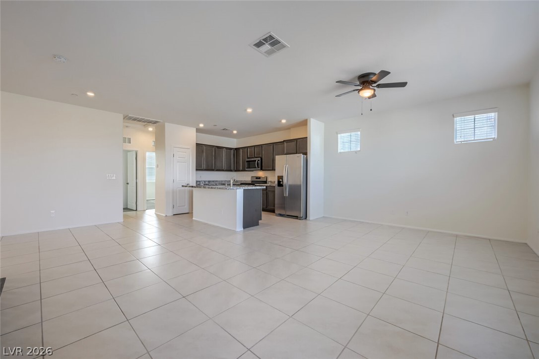633 Sedum Avenue Property Photo 4