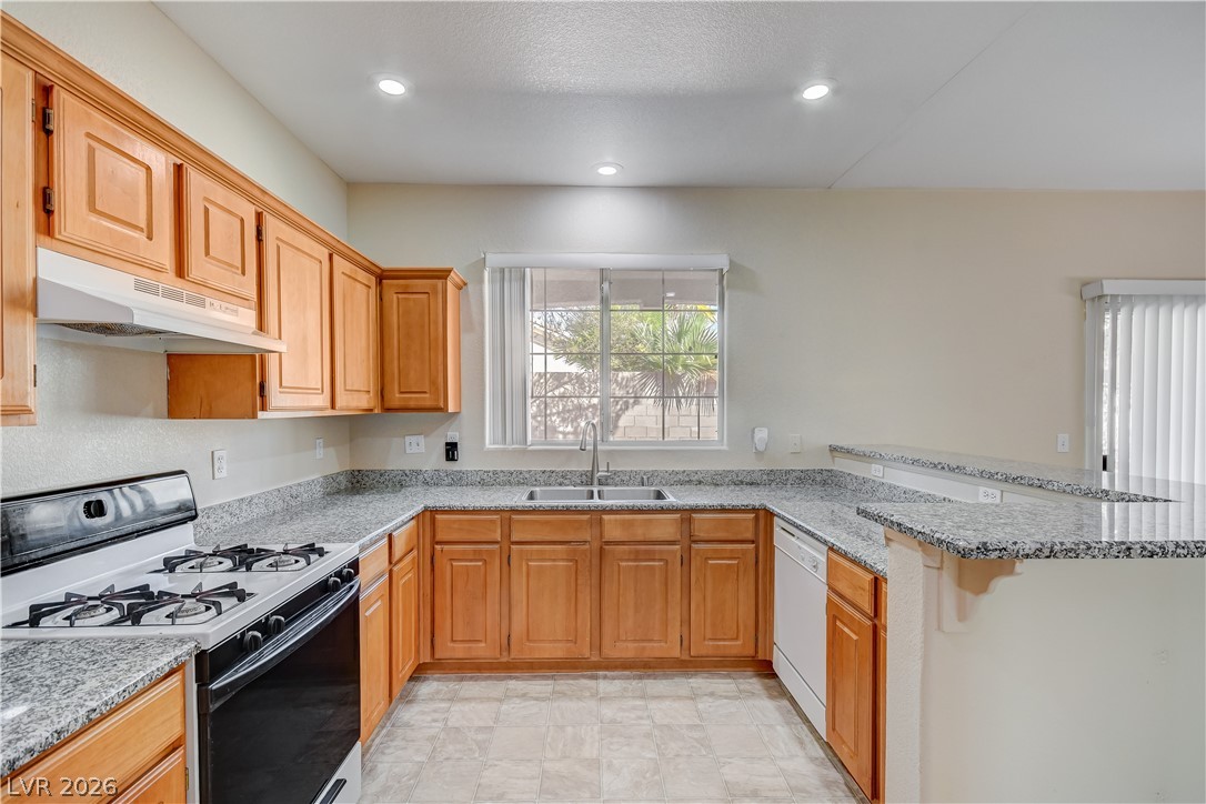 8798 Beacon Harbor Avenue Property Photo 3