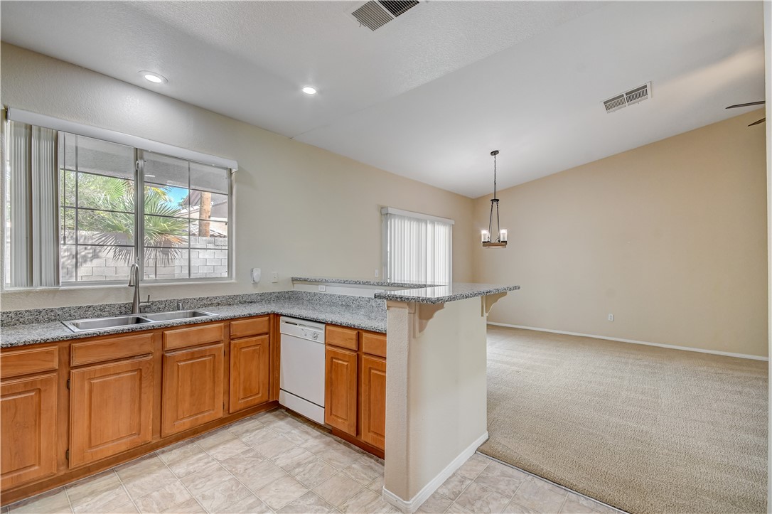 8798 Beacon Harbor Avenue Property Photo 15
