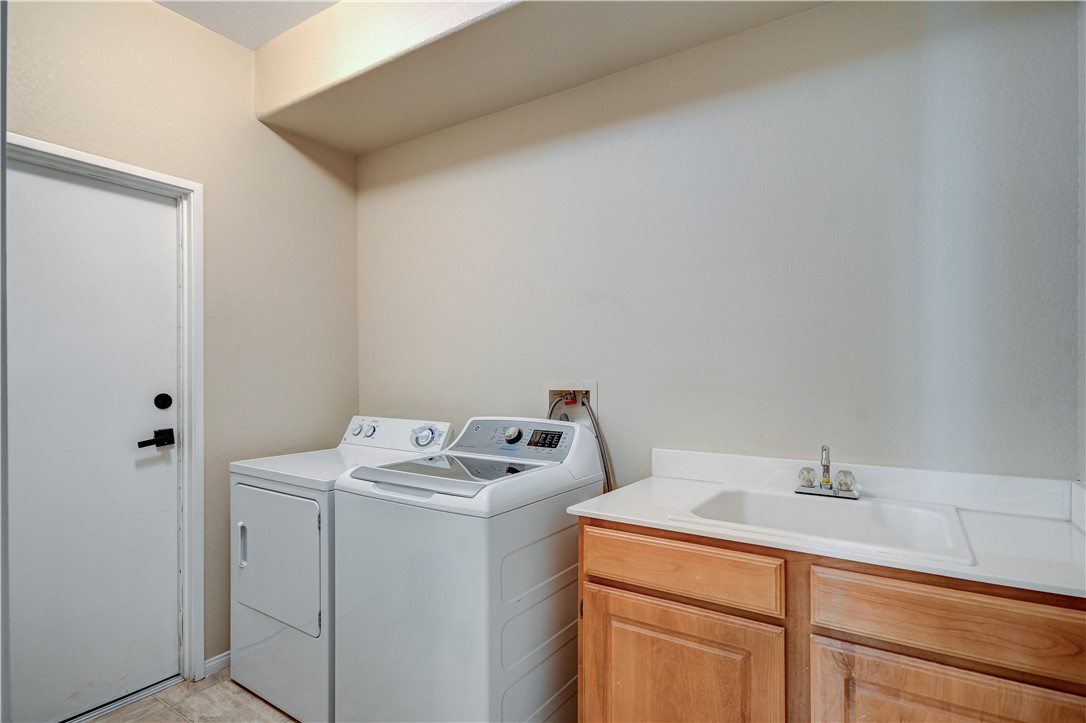 8798 Beacon Harbor Avenue Property Photo 29